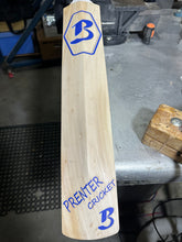 Load image into Gallery viewer, Hand Crafted Small Mens Cricket Bat
